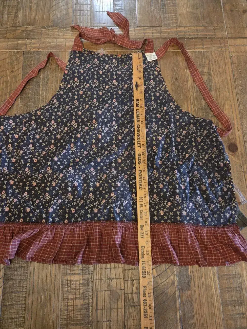 Nancy's Nook apron by Victorian Heart Company